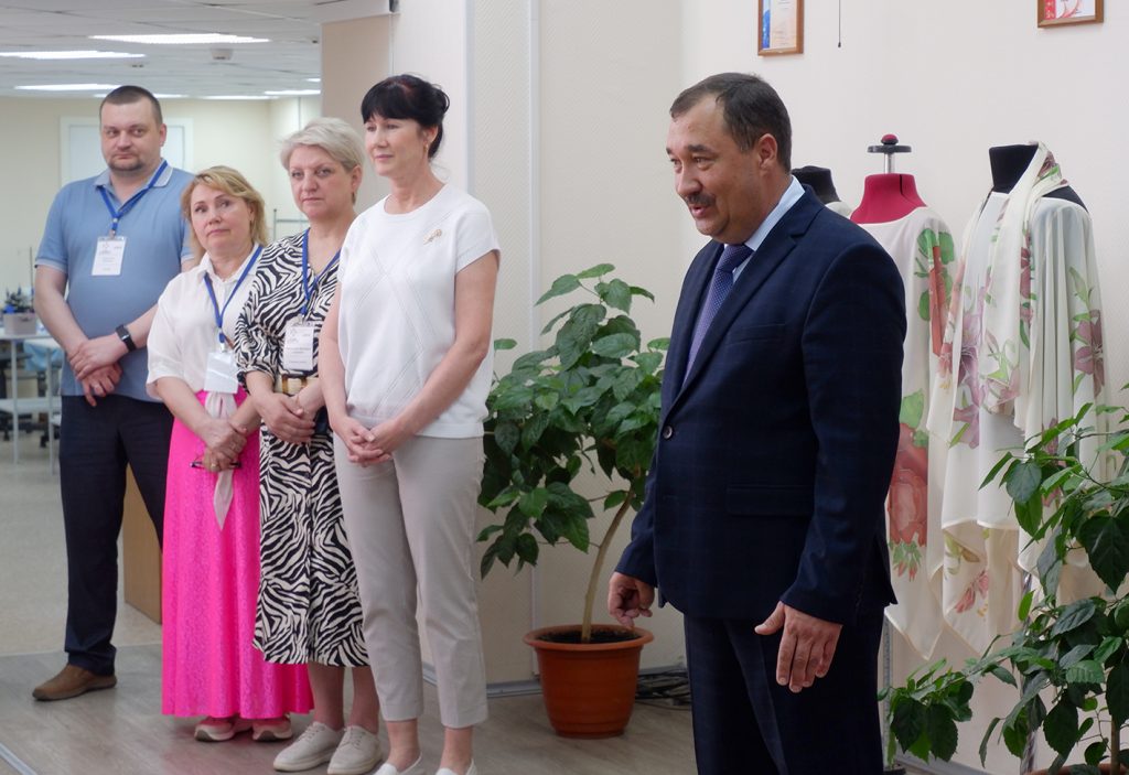 Медбур вурсьысьӧс нимӧдӧмӧн