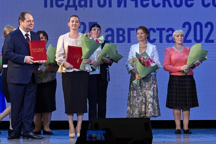 Аскиа лунным велӧдысь сайын